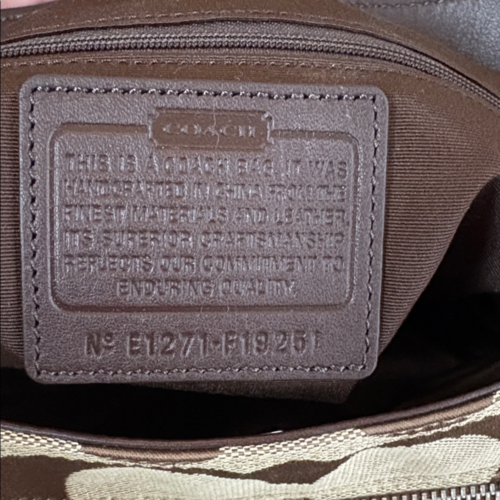 Coach Large Hobo Bag *NEVER USED* - Picture 4 of 5